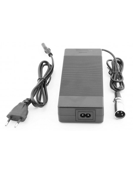 Chargeur  48V - 2A pour les trottinettes SXT 1600 et lingenious et monster