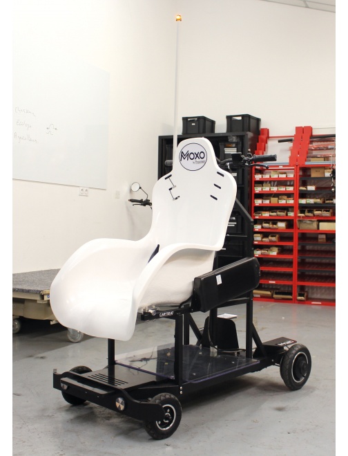 Fauteuil à assistance électrique adapté PMR...