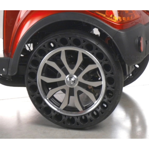 4 pneus pleins pour scooter 4 roues VELECO